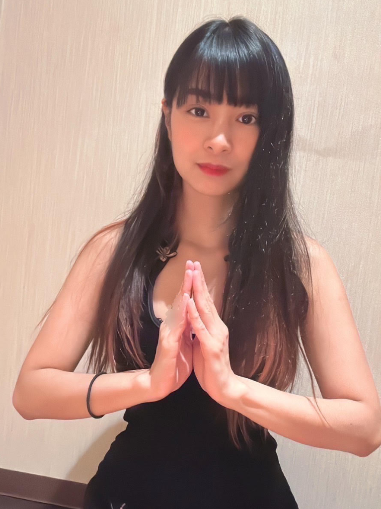 エミ